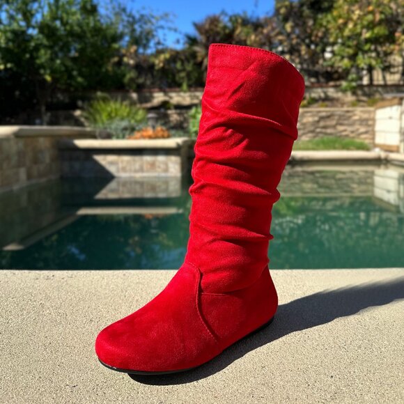 New Women's True Red Slouch Faux Suede Mid Calf Flat Boot Round Toe Zip Pull-On - Picture 2 of 5